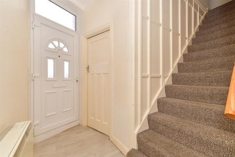 High Road, London E18 3 bed maisonette for sale