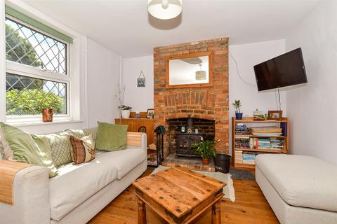 Diamond Cottages, Tonbridge TN12 2 bed terraced house for sale