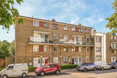 Eltham Road, London SE12 2 bed maisonette for sale