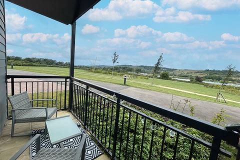 3 Dearman Crescent, Hythe CT21 2 bed ground floor flat for sale