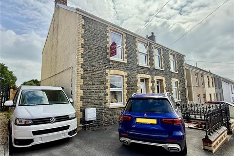 Heol Y Meinciau, Pontyates, Llanelli 3 bed semi