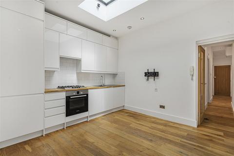 93 Collingwood Road, Sutton 1 bed flat for sale