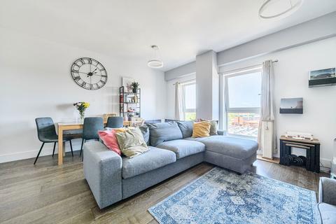 Alecon Link, Basingstoke, RG21 2 bed flat for sale