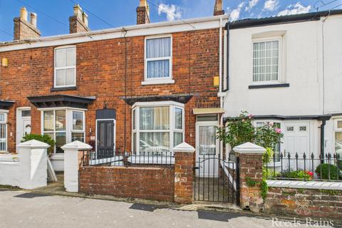 Bow Street, East Yorkshire YO15 3 bed terraced house for sale