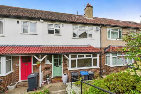 Woodlands Grove, Coulsdon CR5 3 bed house for sale