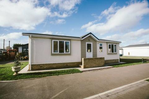 Countryside Location Cambs Norfolk... 2 bed park home for sale