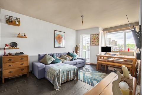 Cortis Road, London SW15 2 bed flat for sale