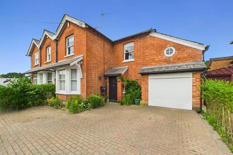 Northcroft Villas, Englefield Green... 5 bed semi