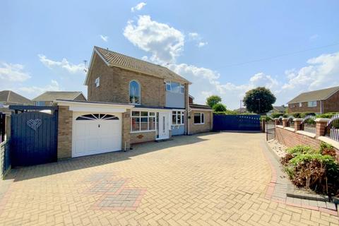 Aldrich Road, Cleethorpes 3 bed detached house for sale