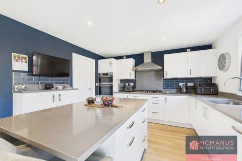 Mayflower Lane, Biggleswade SG18 5 bed detached house for sale