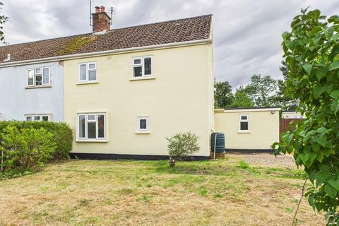 Kings Avenue, Framlingham 3 bed semi