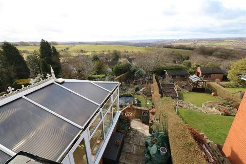 Rockfield Avenue, Light Oaks... 3 bed semi