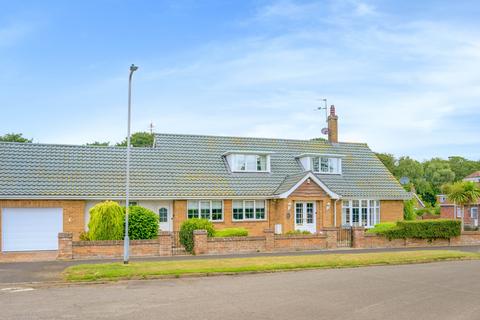 Seacroft Square, Skegness PE25 3 bed detached bungalow for sale