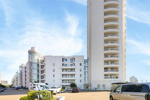 Barrier Point Road, London, E16 2 bed flat for sale