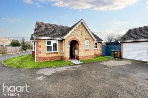 Windmill Gardens, Wisbech 2 bed detached bungalow for sale