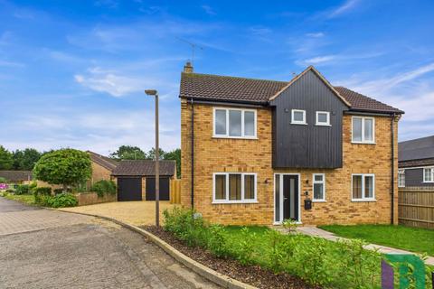 Greatchesters, Milton Keynes MK13 4 bed detached house for sale