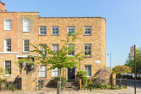 Sutton Place, London E9 1 bed flat for sale
