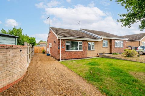 Elmdale Drive, Carlton Colville 2 bed semi