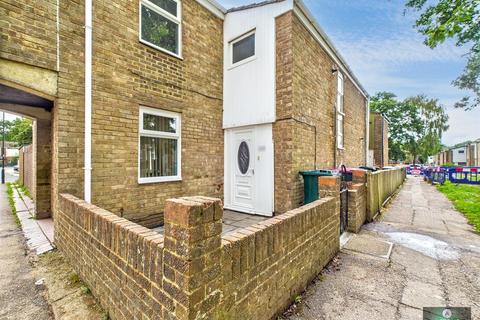 Foxglove Walk, CRAWLEY RH11 3 bed house for sale