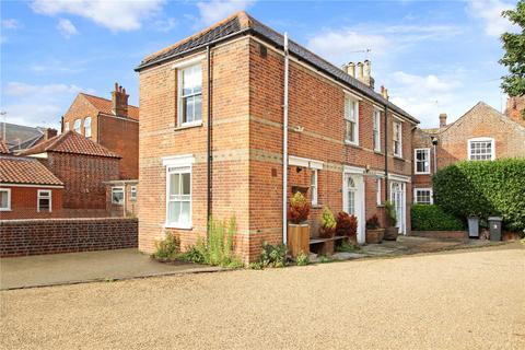 High Street, Southwold, Suffolk, IP18 1 bed apartment for sale