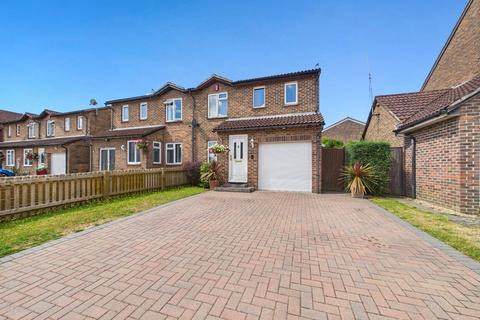 Rushmoor Gardens, Calcot, Reading... 4 bed semi