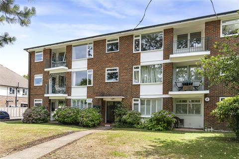 8 Westgate Road, Beckenham, BR3 3 bed apartment for sale