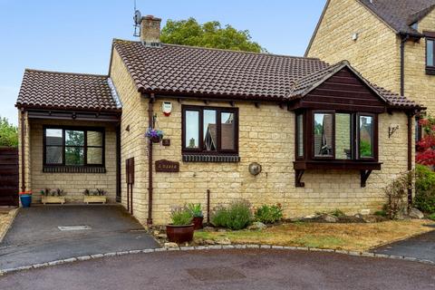 Larch Rise, Cheltenham GL53 2 bed detached bungalow for sale