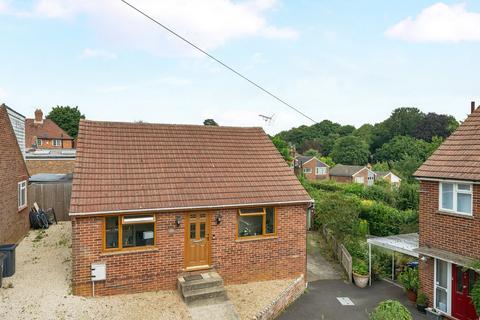 Coopers Rise, Surrey GU7 4 bed bungalow for sale