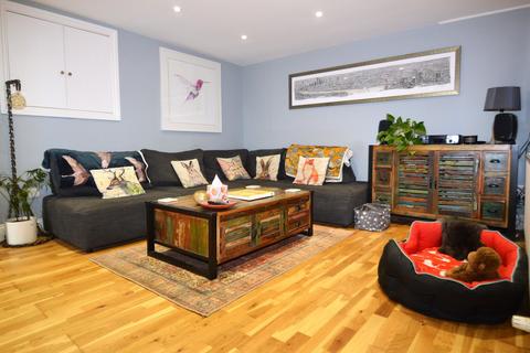 Cantwell Road, London 4 bed terraced house for sale