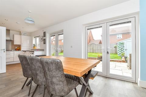 Norton Close, Tonbridge TN12 4 bed detached house for sale