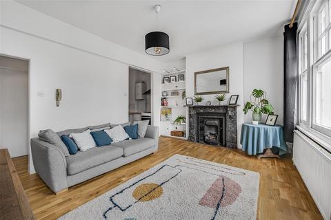 Chelverton Road, SW15 1 bed flat for sale