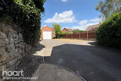 Ermin Street, Stratton St Margaret 3 bed detached house for sale