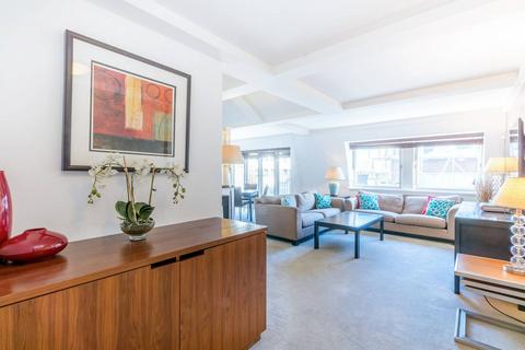 Clarges Street, Mayfair, London, W1J 2 bed flat for sale