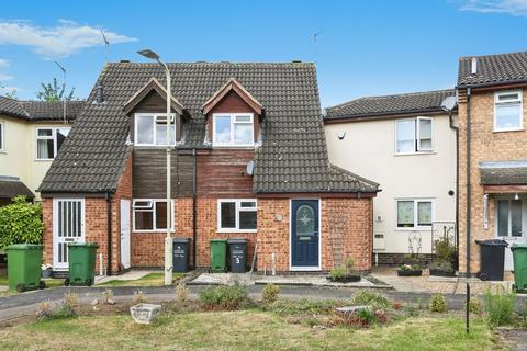 The Pastures, Leicester LE7 2 bed townhouse for sale