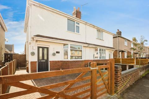 Fourth Avenue, Flint CH6 3 bed semi