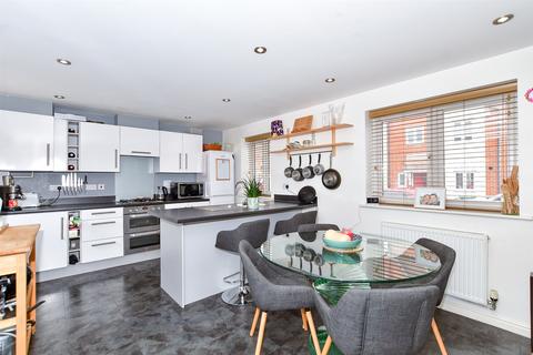 Melrose Close, Maidstone ME15 3 bed detached house for sale
