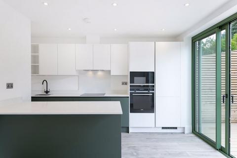 Purley Downs Road, South Croydon 3 bed terraced house for sale