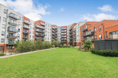 Ifield Road, Crawley. RH11 7PB 1 bed flat for sale