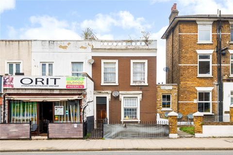 Wandsworth Road, Clapham, London, SW8 1 bed apartment for sale