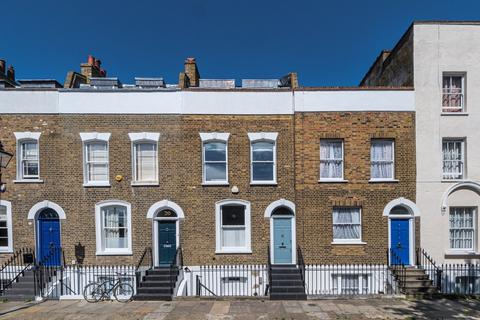 Rocliffe Street, Angel, Islington... 3 bed maisonette for sale
