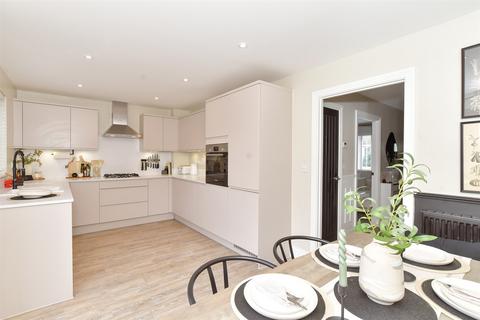 Sandpiper Road, Chichester PO20 3 bed semi