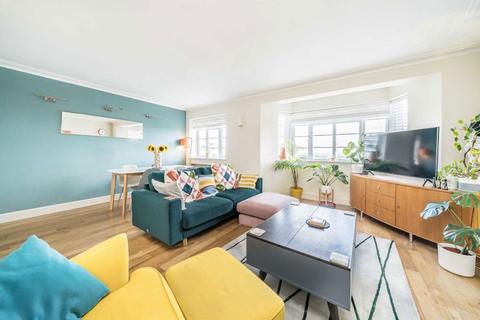 Streatham High Road, London SW16 2 bed flat for sale