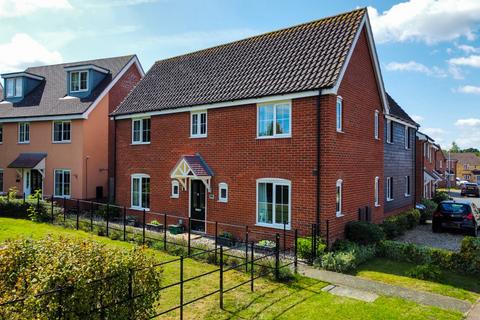 Blackthorn Road, Attleborough... 4 bed detached house for sale