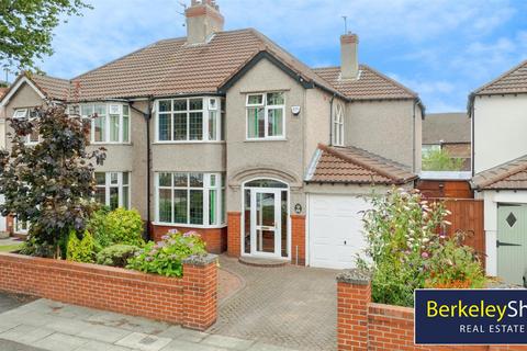Brentwood Avenue, Crosby, Liverpool 4 bed semi