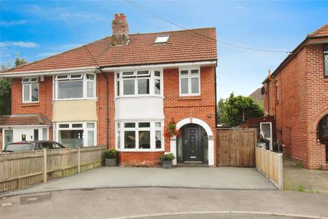Elmes Drive, Hampshire SO15 3 bed semi