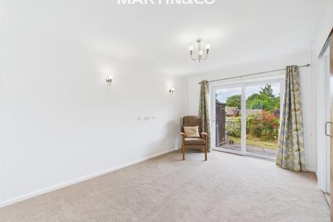 Kennet Court, Wokingham 2 bed terraced bungalow for sale