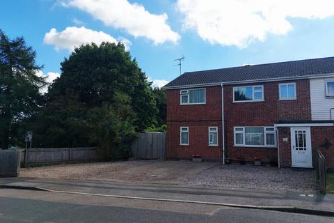 Warwick Road, Broughton Astley LE9 5 bed semi