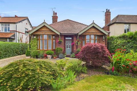 Whittington Road, Gobowen, Oswestry 3 bed detached bungalow for sale