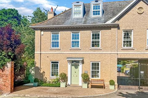 School Street, Ipswich IP6 3 bed townhouse for sale