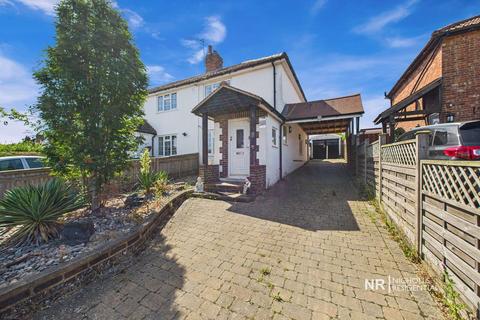 Beechen Lane, Lower Kingswood... 2 bed end of terrace house for sale